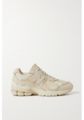 New Balance - 2002 Leather, Suede And Mesh Sneakers - Off-white - US4,US4.5,US5,US5.5,US6,US6.5,US7,US7.5,US8,US8.5,US9,US9.5,US10,US10.5,US11