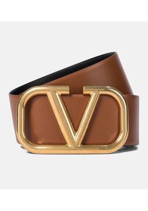 Valentino Garavani VLogo Signature 70 reversible leather belt