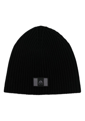 Moose Knuckles logo-patch ribbed beanie - Black
