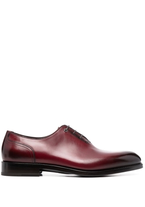 Ferragamo brushed-effect Oxford shoes - Red