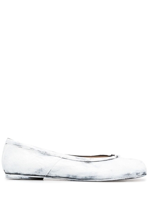 Maison Margiela Tabi leather ballerina shoes - White