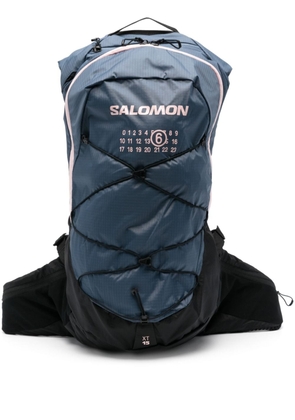 Maison Margiela x Salomon logo-print backpack - Blue