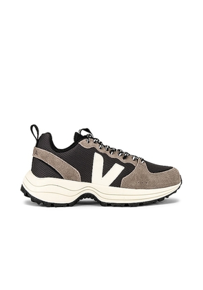 Veja Venturi Sneaker in Charcoal. Size 42, 45.