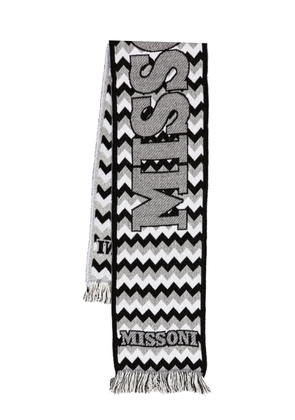 Missoni logo-embroidery frayed scarf - Black