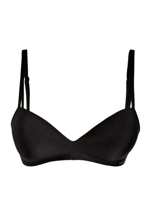 https://cdn-images.milanstyle.com/fit-in/295x420/filters:quality(100)/filters:fill(white)/spree/images/attachments/012/191/786/original/calvin-klein-seductive-comfort-push-up-bra-harrods-photo.jpg