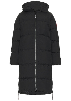 Canada Goose Lawrence Long Puffer in Black. Size XL/1X.