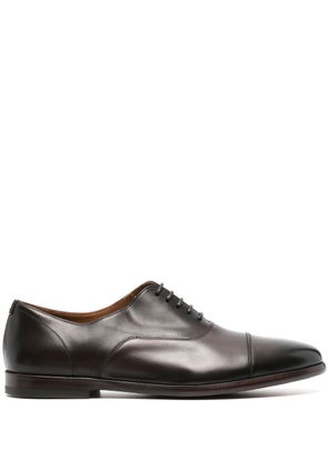 Doucal's almond-toe Oxford shoes - Brown