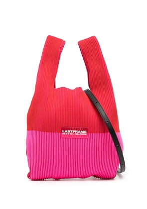 LASTFRAME logo-patch pleated satchel bag - Red