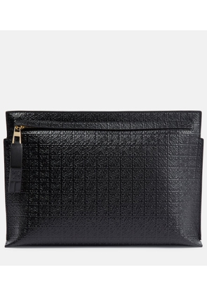 Loewe Repeat T leather clutch
