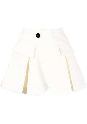 sacai pleated A-line short shorts - White