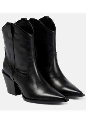 Dorothee Schumacher Slouchy Softness Western leather boots