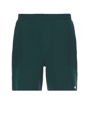 alo 7 Traction Short in Green. Size XXL/2X.