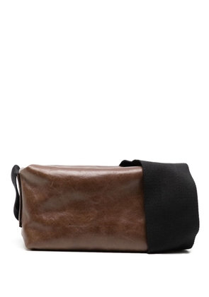Uma Wang logo-embossed leather shoulder bag - Brown