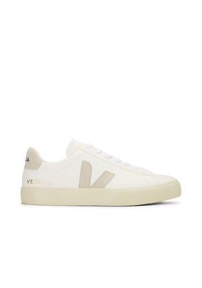 Veja Campo Sneakers in White. Size 42, 43, 44, 45.