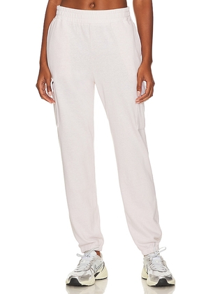 MONROW Supersoft Fleece Cargo Sweatpants in Ivory. Size M, S, XL, XS.