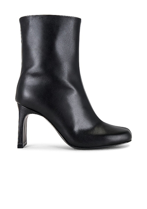 Reike Nen Seamed Straight Boots in Black. Size 36, 37, 38.
