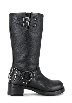 Steve Madden Astor Boot in Black. Size 6, 6.5, 7, 8, 9, 9.5.