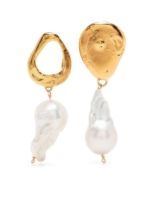 Alighieri Infernal Storm gold-plated pearl earrings - White