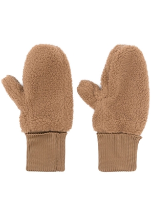 Lacoste logo-appliqué faux-shearling mittens - Neutrals