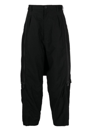 Yohji Yamamoto drop-crotch tapered-leg trousers - Black