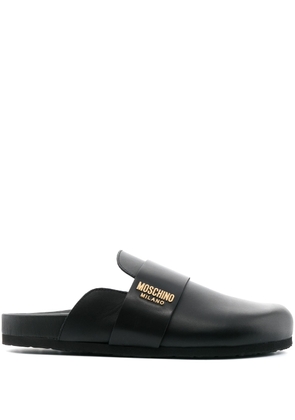 Moschino logo-plaque closed-toe slippers - Black