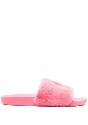 Versace Jeans Couture logo-plaque faux-fur slides - Pink