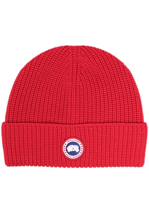 Canada Goose logo patch beanie - Red