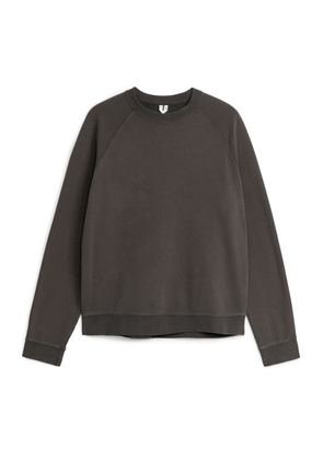 Active Garment-Dyed Sweatshirt - Beige