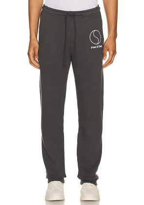 Free & Easy Yin Yang Heavy Fleece Sweatpants in Charcoal. Size M, S, XL/1X.