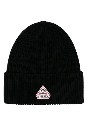 Pyrenex logo-patch chunky-knit beanie - Black