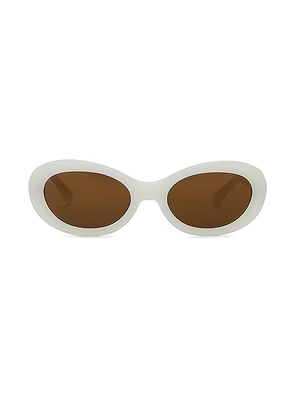 Dries Van Noten Oval Sunglasses in White - Ivory. Size all.