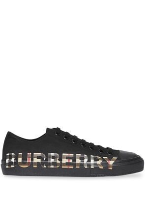 Burberry checked-logo-print sneakers - Black
