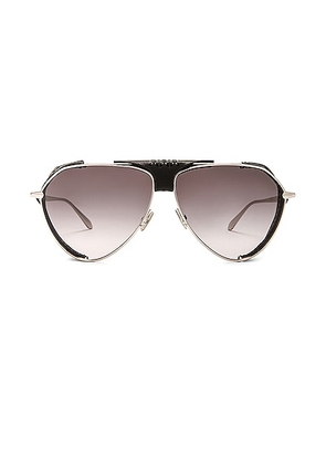 ALAÏA Spoiler Pilot Sunglasses in Silver - Metallic Silver. Size all.