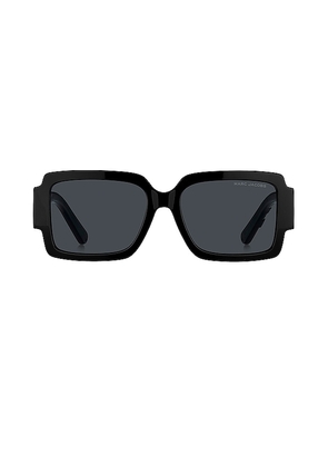 Marc Jacobs Rectangular Sunglasses in Black.