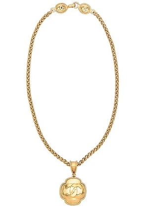 chanel Chanel Pendant Necklace in Gold - Metallic Gold. Size all.