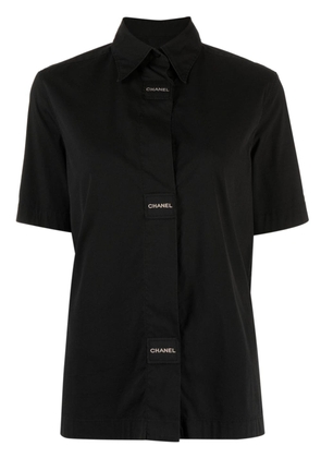 CHANEL Pre-Owned 1999 short-sleeved concealed shirt - Black