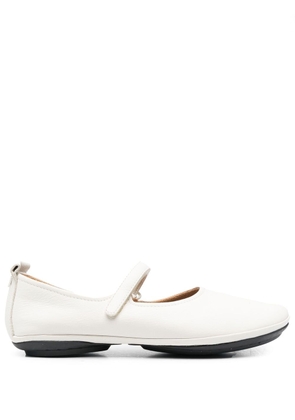 Camper Right Nina leather ballet pumps - White