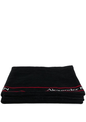 Alexander McQueen jacquard logo beach towel - Black
