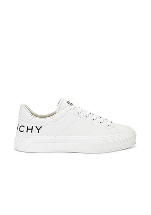 Givenchy City Sport Lace Up Sneaker in White - White. Size 43 (also in 41, 42, 44, 45).