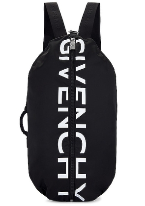 Givenchy G-zip Backpack Medium in Black - Black. Size all.