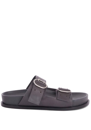 Jil Sander flat buckled leather sandals - Grey