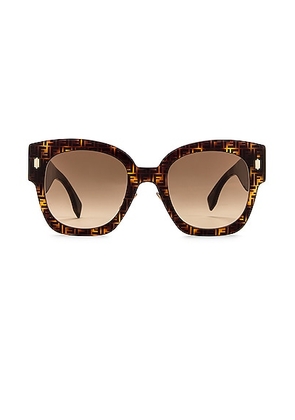 Fendi Acetate Sunglasses in Havana Pattern - Brown. Size all.