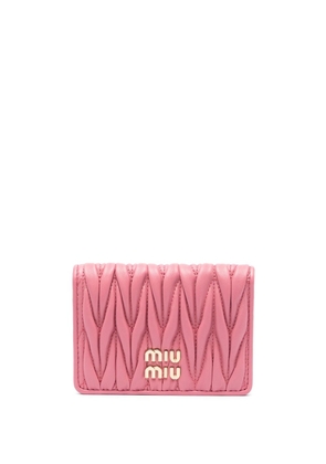 Miu Miu logo-plaque matelassé-effect wallet - Pink