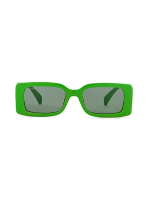 Gucci Chaise Longue Rectangular Sunglasses in Green.