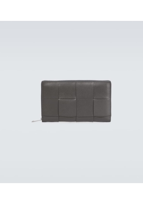 Bottega Veneta Zipped Intreccio leather wallet