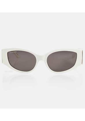 Balenciaga Everyday logo cat-eye sunglasses