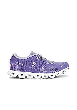 On Cloud 5 Sneaker in Blueberry & Feather - Purple. Size 5 (also in 5.5, 6, 6.5).