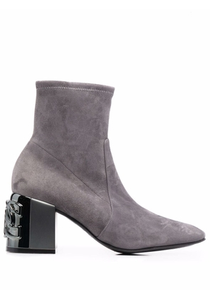 Casadei C-Chain suede ankle boots - Grey