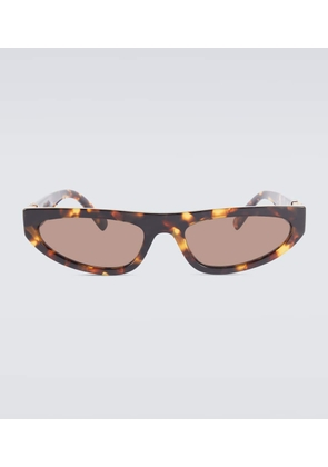 Miu Miu Logo cat-eye sunglasses