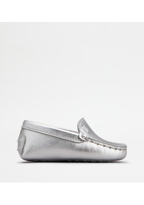 Tod's - Junior Gommino Driving Shoes in Leather, SILVER, 17 - Junior Shoes